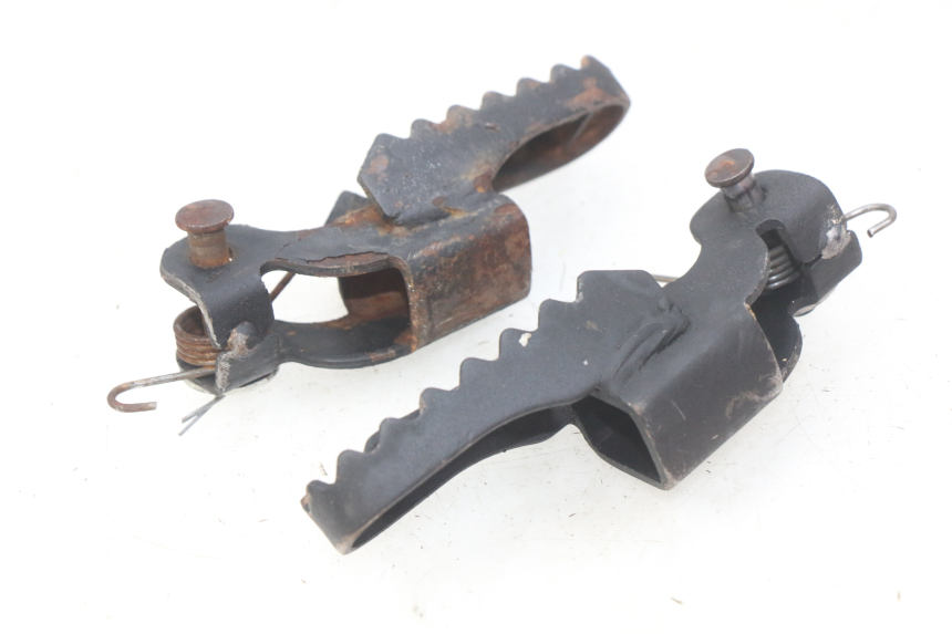 photo de PAIR OF FRONT FOOTRESTS POCKET BIKE KXD 50 - Component detail