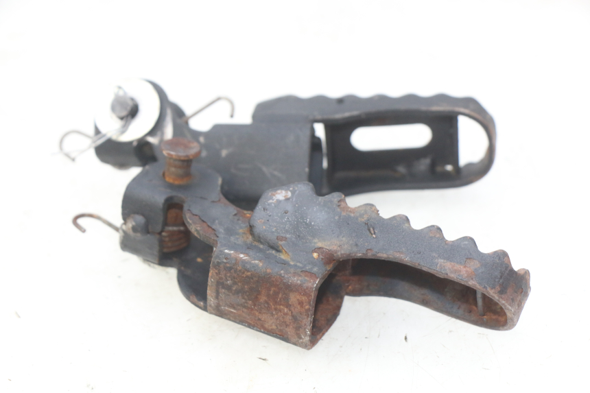 photo de PAIR OF FRONT FOOTRESTS POCKET BIKE KXD 50 - Zoom on usage condition