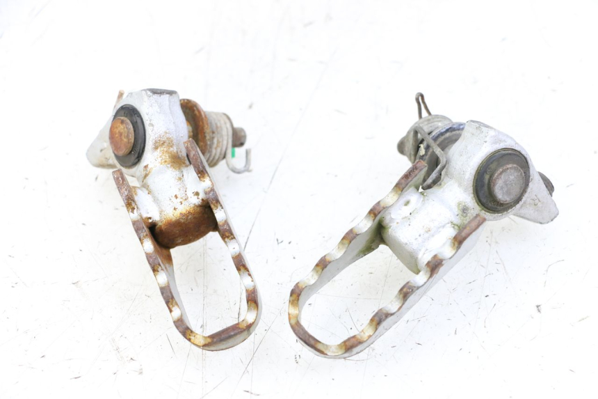 photo de PAIR FRONT FOOTREST KYMCO STRYKER OFF ROAD 125 (1999 - 2005) - Main view