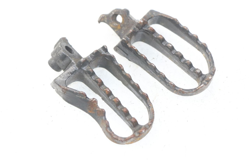 photo de PAIR OF FRONT FOOTRESTS APOLLO RFZ 150 - Main view