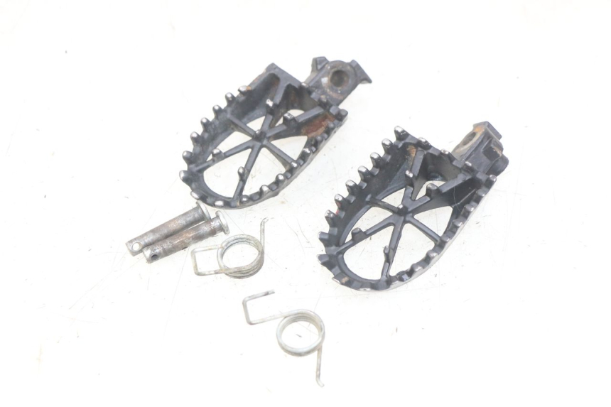 photo de PAIR OF FRONT FOOTRESTS APOLLO RFZ 150 - Main view