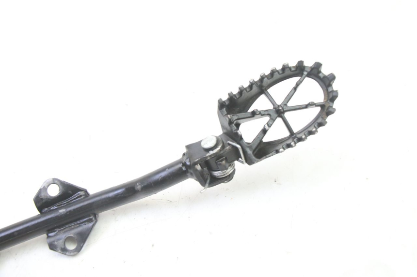 photo de PAIR OF FRONT FOOTRESTS APOLLO RFZ 125 - Zoom on usage condition