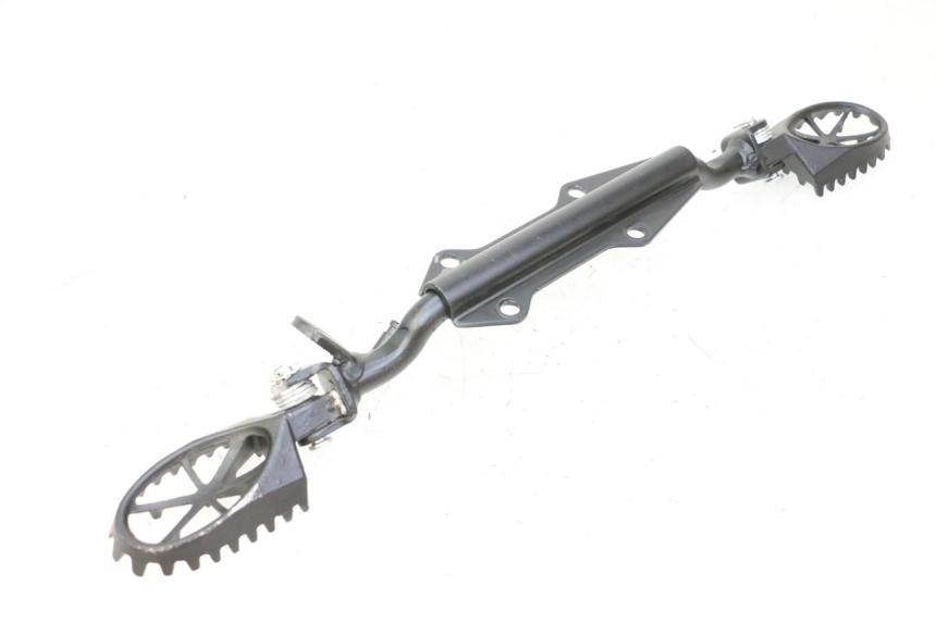 photo de PAIR OF FRONT FOOTRESTS APOLLO RFZ 125 - Component detail