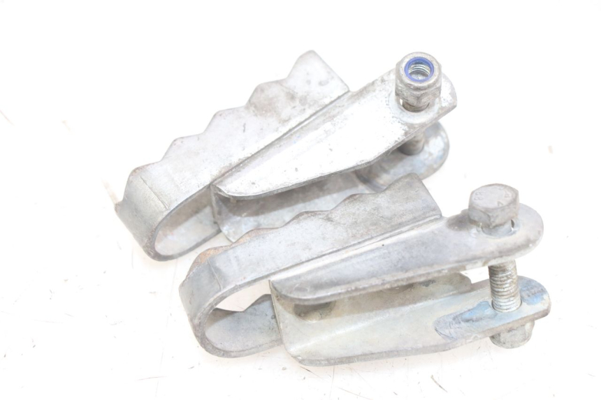 photo de PAIR OF FRONT FOOTRESTS GILERA RK 50 (1996 - 1999) - Component detail