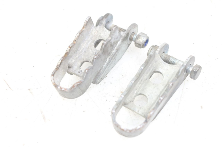 photo de PAIR OF FRONT FOOTRESTS GILERA RK 50 (1996 - 1999) - Technical close-up