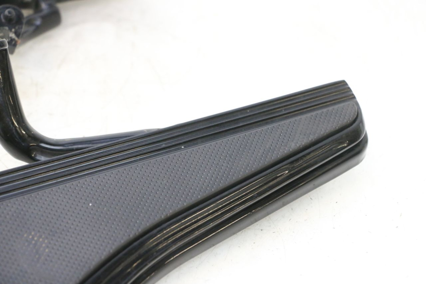 photo de PAIR FRONT FOOTREST HARLEY DAVIDSON ROAD GLIDE FLTRXSE 1920 (2018 - 2022) - Detailed visual inspection