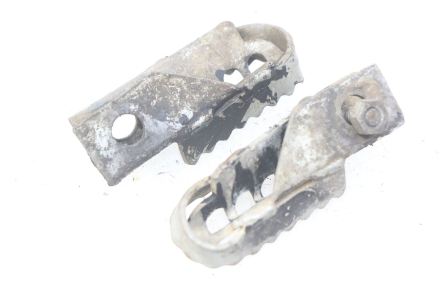 photo de PAIR OF FRONT FOOTRESTS DERBI SENDA 50 (2003 - 2005) - Component detail