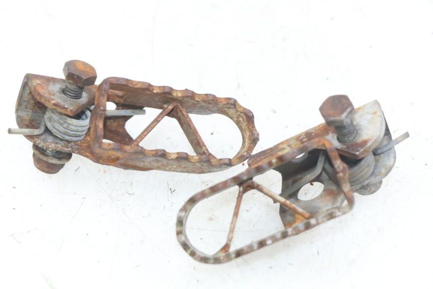 photo de PAIR OF FRONT FOOTRESTS SHERCO SM-R 50 (2018 - 2021) - Main view