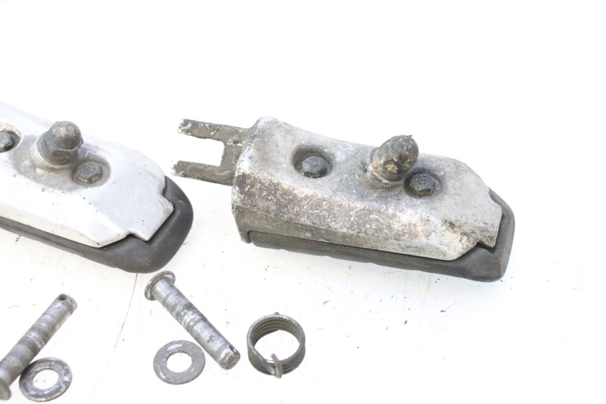 photo de PAIR FRONT FOOTREST HONDA ST PAN EUROPEAN 1100 (1990 - 2002) - Technical close-up