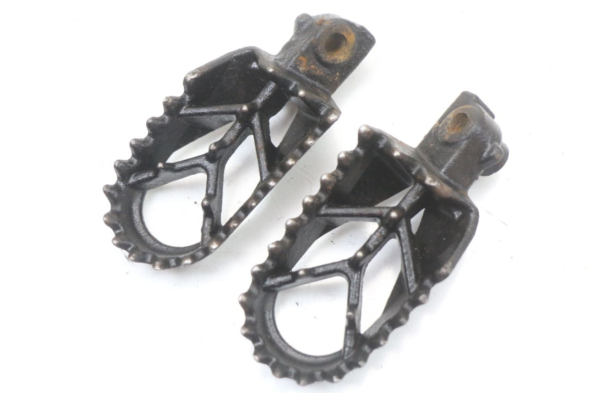 photo de PAIR FRONT FOOTREST MINI MX SX 125 - Zoom on usage condition