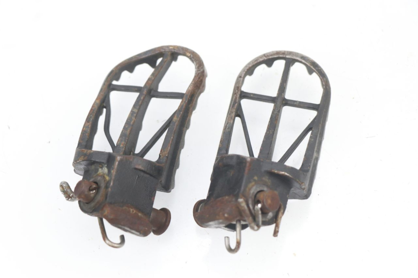 photo de PAIR FRONT FOOTREST KTM SX 65 (2009 - 2015) - Alternative perspective