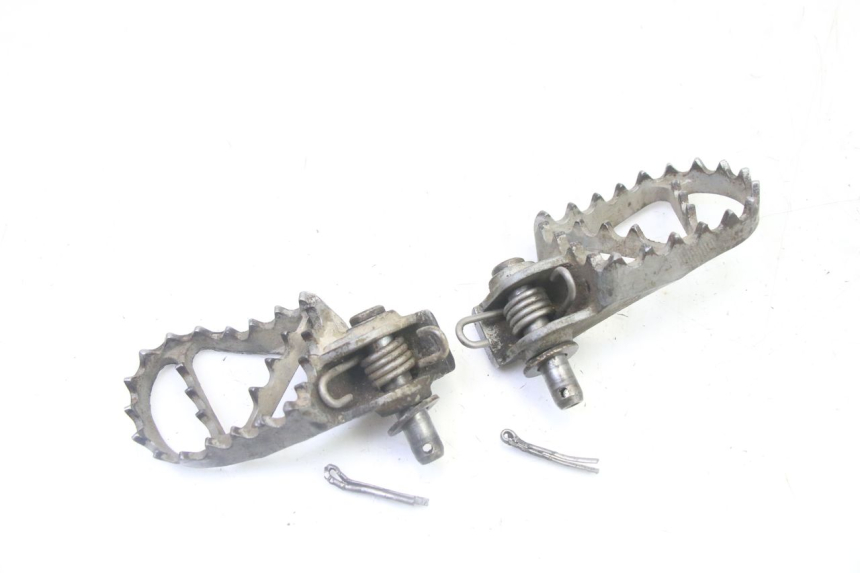 photo de PAIR FRONT FOOTREST KTM SX 85 (2013 - 2017) - Alternative perspective