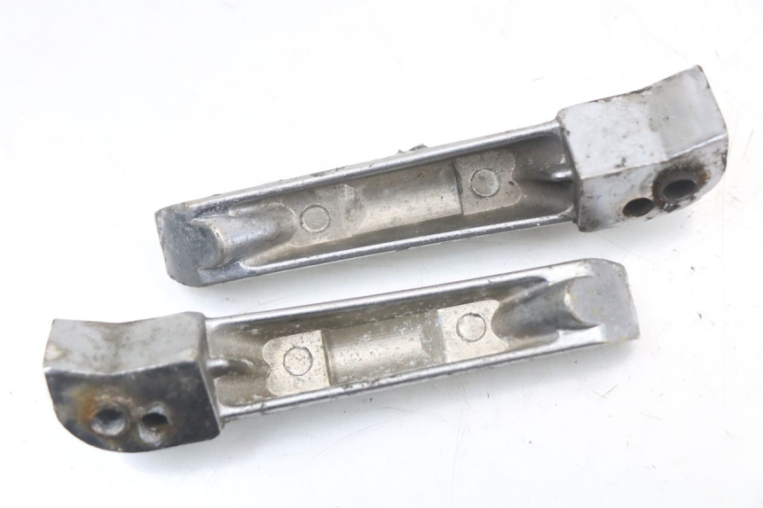 photo de PAIR FRONT FOOTREST KEEWAY TX 50 (2008 - 2015) - Alternative perspective