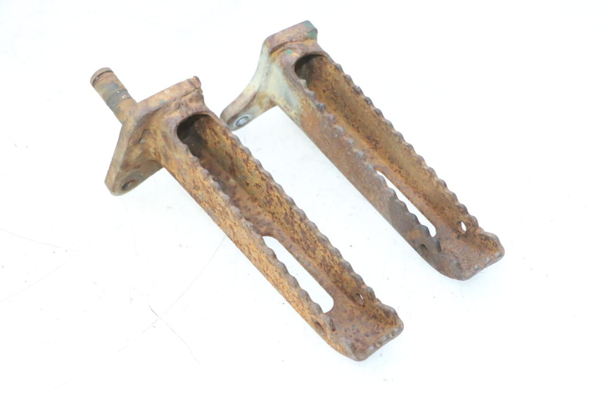 photo de PAIR FRONT FOOTREST SMC XROAD 150 - Main view