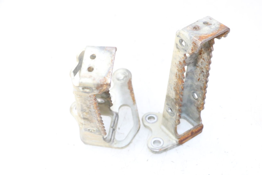 photo de PAIR FRONT FOOTREST YAMAHA YFM R RAPTOR 250 (2008 - 2014) - Component detail