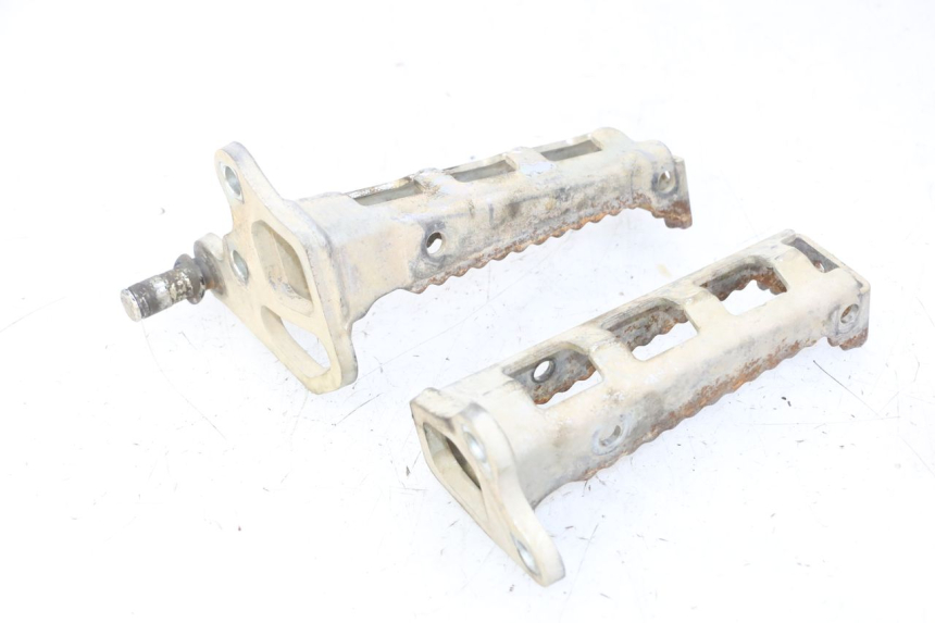 photo de PAIR FRONT FOOTREST YAMAHA YFM R RAPTOR 250 (2008 - 2014) - Zoom on usage condition