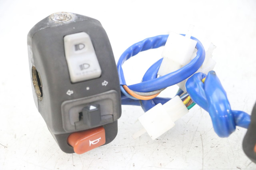 photo de HAND SWITCHES KYMCO AGILITY 4T 50 (2005 - 2018) - Component zoom