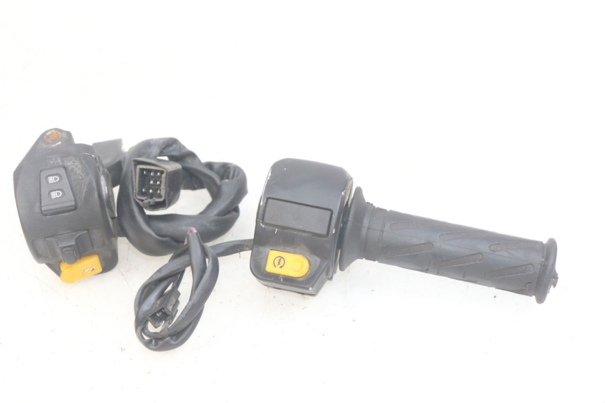 photo de HANDLEBAR SWITCHES PEUGEOT KISBEE 2T 50 (2010 - 2017) - Main view