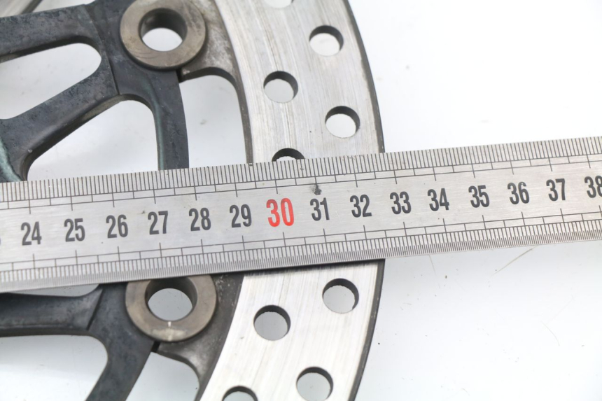 photo de PAIR FRONT BRAKE DISC HONDA CBR 929 RR FIREBLADE 900 (2000 - 2001) - Zoom on usage condition