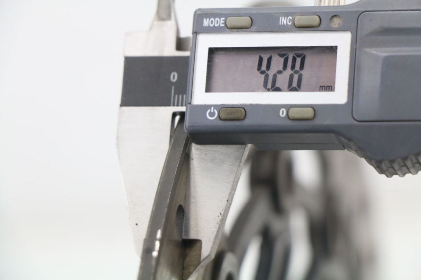 photo de PAIR FRONT BRAKE DISC HONDA CBR 929 RR FIREBLADE 900 (2000 - 2001) - Markings and original references