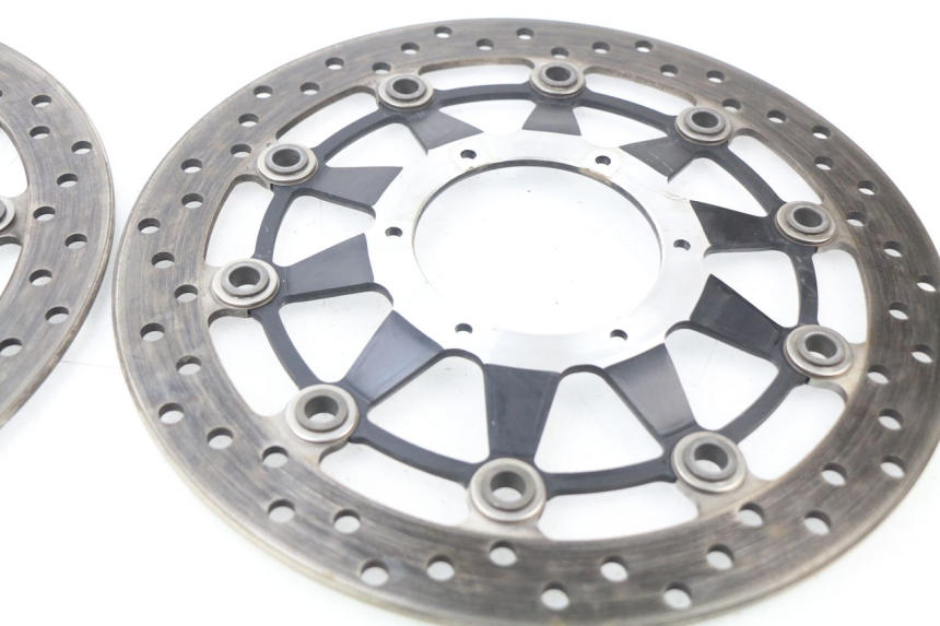 photo de PAIR FRONT BRAKE DISC HONDA CBR RR FIREBLADE 1000 (2006 - 2007) - Surface and material condition