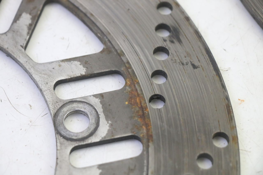 photo de PAIR FRONT BRAKE DISC KAWASAKI GPZ RX 1000 (1986 - 1988) - Zoom on usage condition