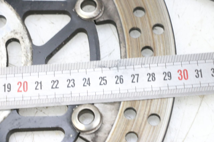 photo de PAIR FRONT BRAKE DISC SUZUKI GSXR GSX-R 1000 (2003 - 2004) - Alternative perspective