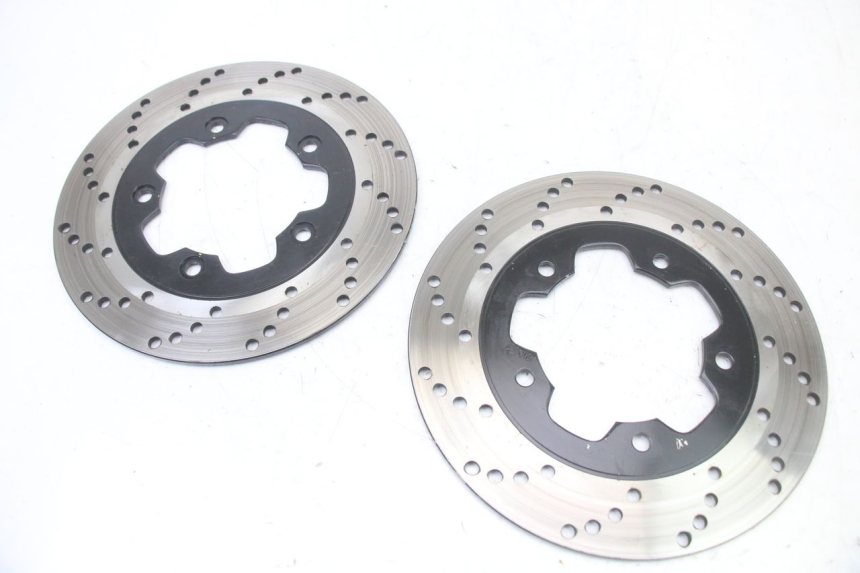 photo de PAIR FRONT BRAKE DISC KYMCO XCITING 500 (2007 - 2010) - Zoom on usage condition