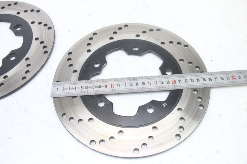 photo de PAIR FRONT BRAKE DISC KYMCO XCITING 500 (2007 - 2010) - Alternative perspective