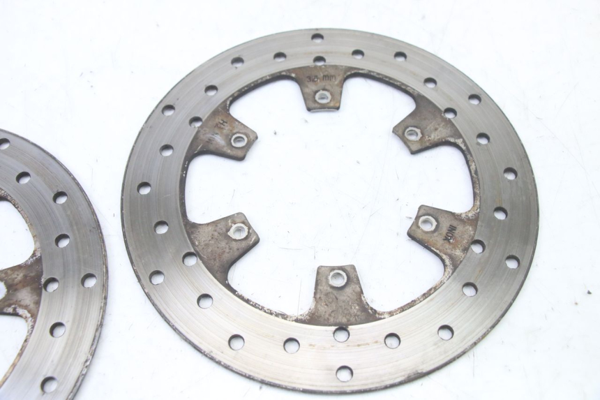 photo de PAIR FRONT BRAKE DISC PIAGGIO MP3 LT 400 (2007 - 2012) - Zoom on usage condition