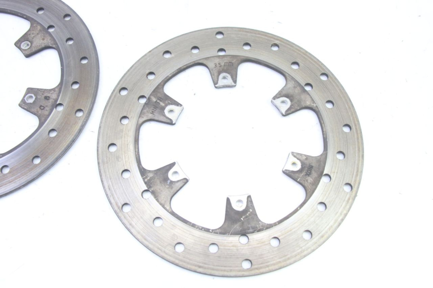 photo de PAIR FRONT BRAKE DISC PIAGGIO MP3 RL 250 (2006 - 2010) - Zoom on usage condition
