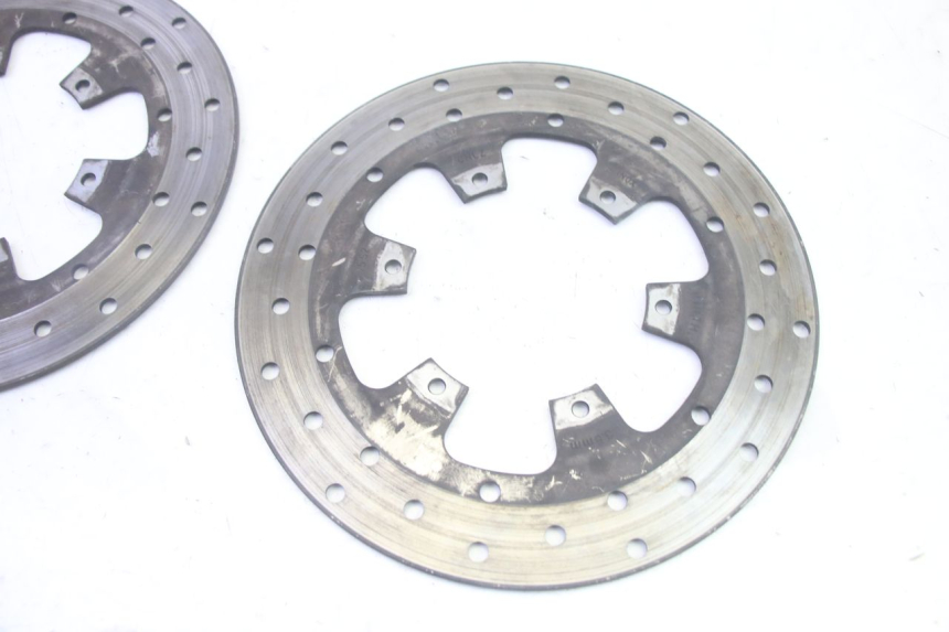 photo de PAIR FRONT BRAKE DISC PIAGGIO MP3 500 (2016 - 2018) - Zoom on usage condition