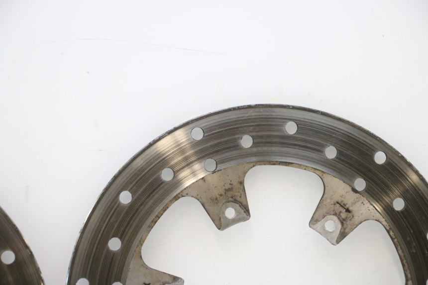 photo de PAIR FRONT BRAKE DISC PIAGGIO MP3 125 (2006 - 2014) - Surface and material condition