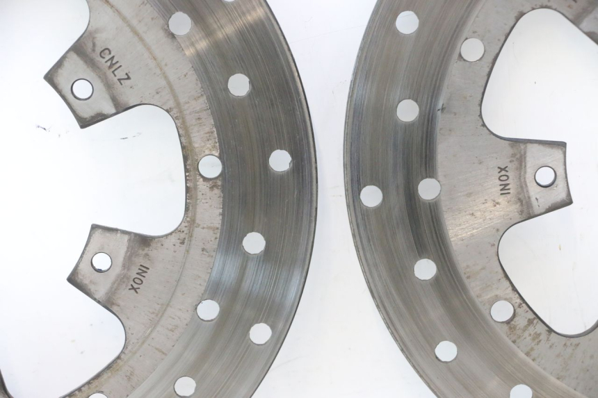 photo de PAIR FRONT BRAKE DISC PIAGGIO MP3 500 (2016 - 2018) - Alternative perspective