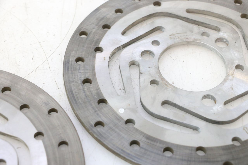 photo de PAIR FRONT BRAKE DISC CAN-AM SPYDER RS 1000 (2008 - 2012) - Markings and original references