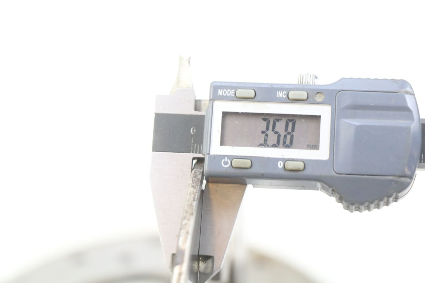 photo de PAIR OF FRONT BRAKE DISCS PIAGGIO X9 EVOLUTION 125 (2003 - 2007) - Technical close-up