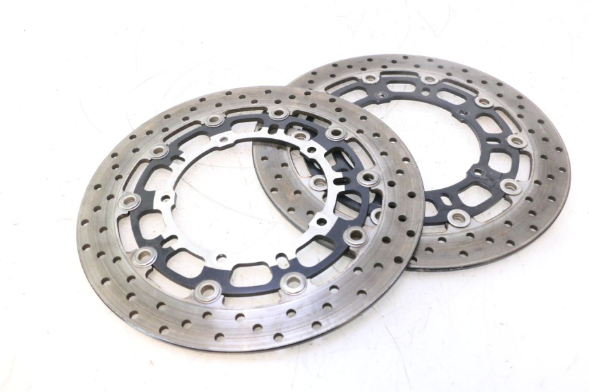 photo de PAIR FRONT BRAKE DISC YAMAHA YZF R6 600 (2008 - 2009) - Technical close-up