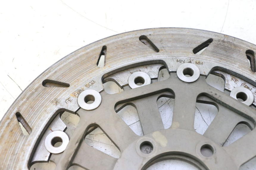 photo de PAIR FRONT BRAKE DISC KAWASAKI ZZR 600 (1995 - 2004) - Detailed visual inspection