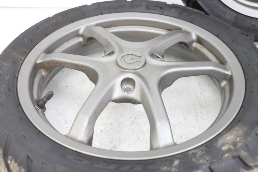 photo de PAIR OF RIMS QUADRO 3D S 350 (2013 - 2018) - Fixing points details