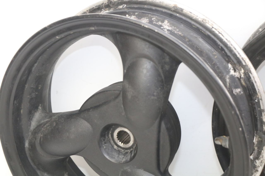 photo de PAIR OF RIMS KYMCO AGILITY 4T 50 (2005 - 2018) - Detailed visual inspection