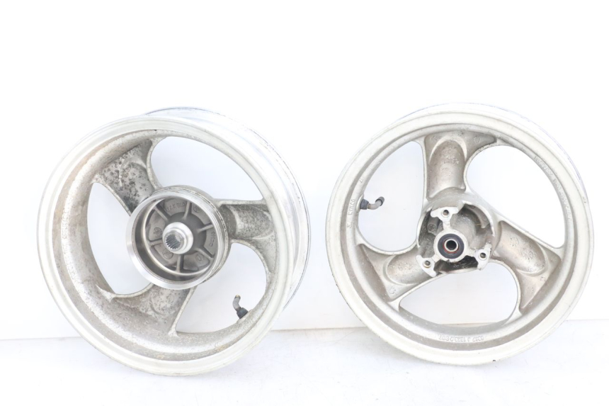 photo de PAIR OF RIMS KYMCO AGILITY 4T 50 (2005 - 2018) - Checked used part