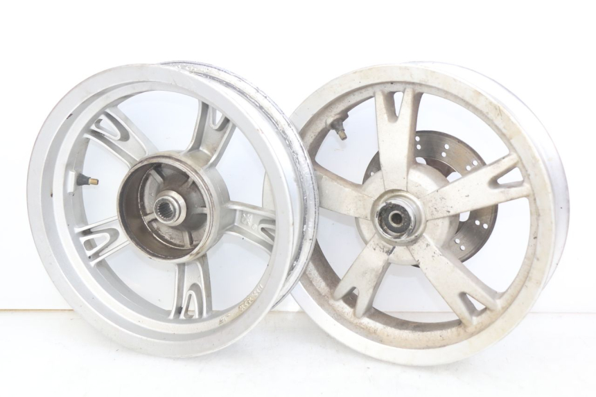 photo de PAIR OF RIMS PEUGEOT KISBEE 2T 50 (2010 - 2017) - Component detail