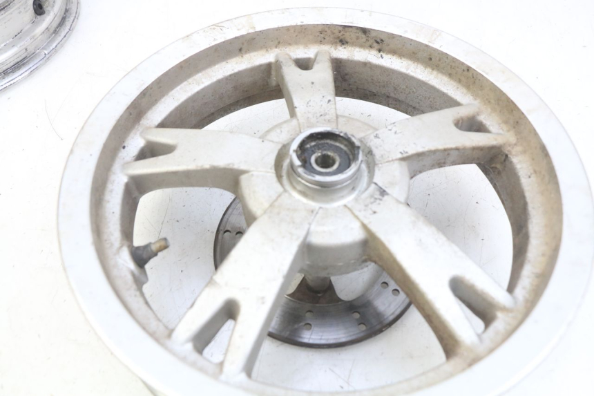 photo de PAIR OF RIMS PEUGEOT KISBEE 2T 50 (2010 - 2017) - Technical close-up