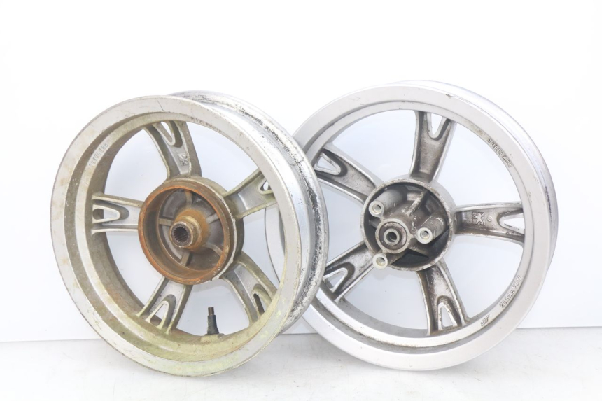 photo de PAIR OF RIMS PEUGEOT KISBEE 4T 50 (2010 - 2017) - Surface and material condition