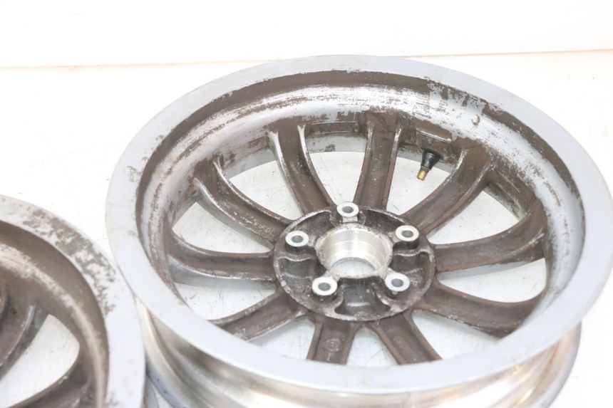 photo de PAIR OF RIMS PIAGGIO MP3 LT 300 (2010 - 2016) - Component detail