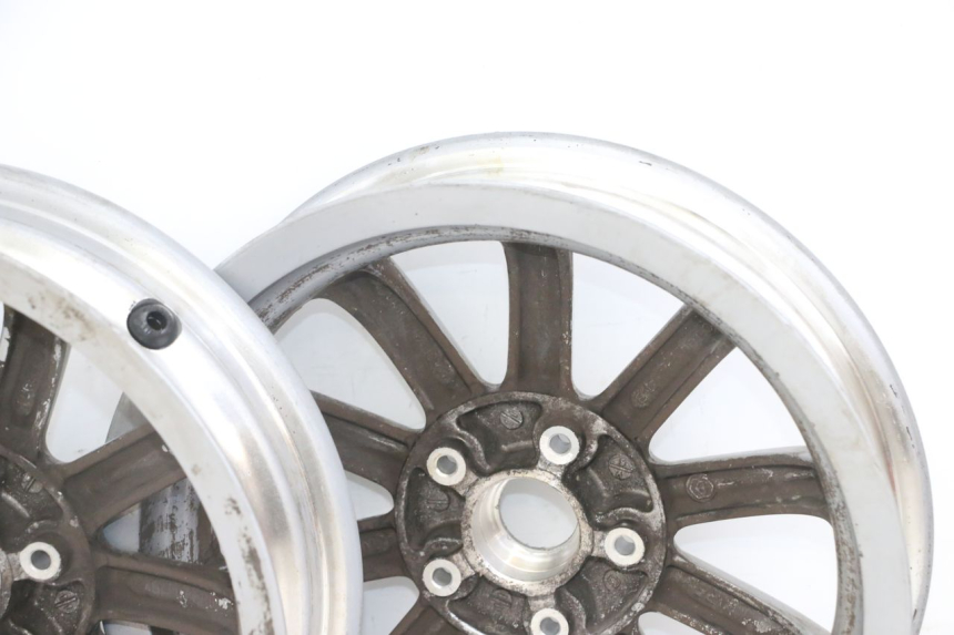 photo de PAIR OF RIMS PIAGGIO MP3 LT 300 (2010 - 2016) - Surface and material condition
