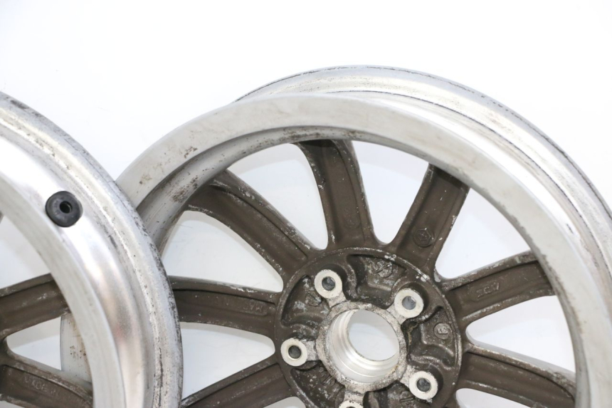 photo de PAIR OF RIMS PIAGGIO MP3 LT 300 (2010 - 2016) - Surface and material condition