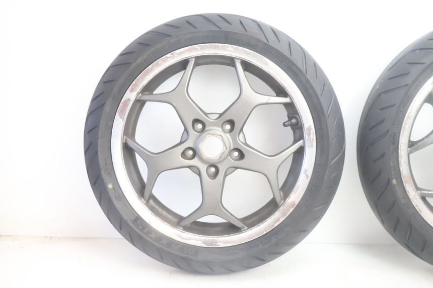 photo de RIMS PAIR PIAGGIO MP3 500 (2016 - 2018) - Component detail