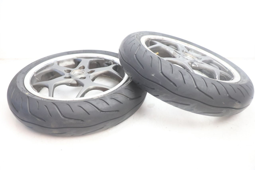 photo de RIMS PAIR PIAGGIO MP3 500 (2016 - 2018) - Focus on structure
