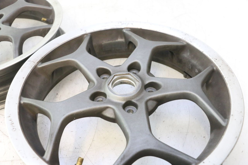 photo de RIMS PAIR PIAGGIO MP3 500 (2016 - 2018) - Focus on structure